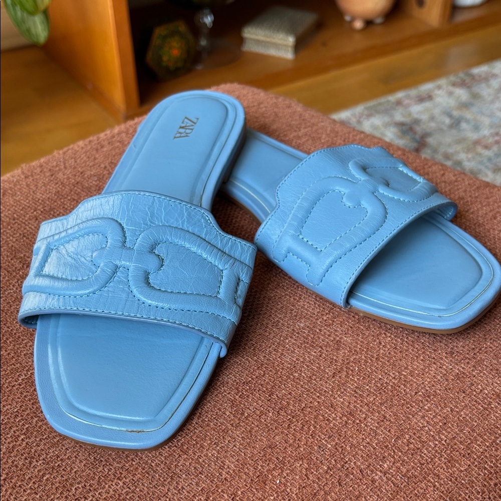 Zara Women's Light Blue Slide Sandals